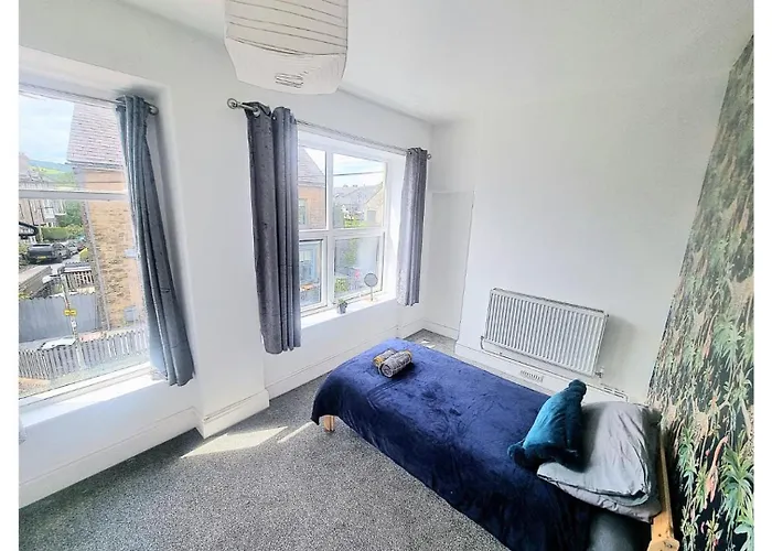 15 Torr Mews, 15 Torr Street